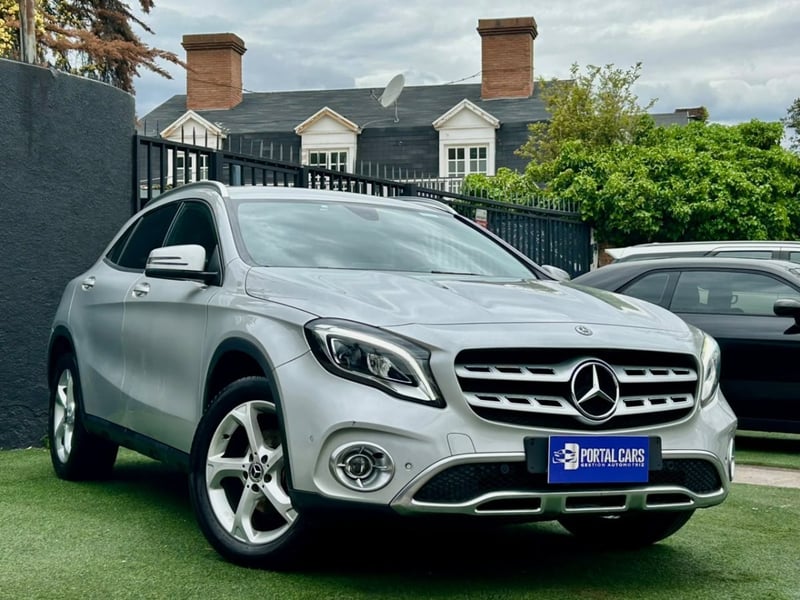 Mercedes-Benz GLA 200 2.1 DIESEL 4X2 AT 5P 2018 - Imagen 5 de 10