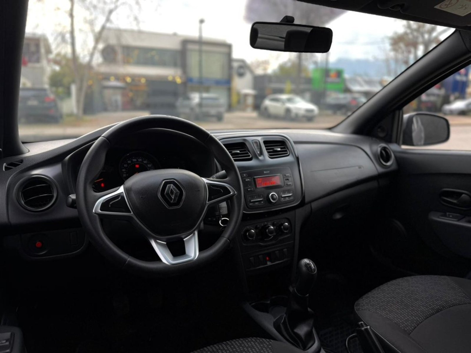 Renault SYMBOL Zen 1.6 Mécanico 2022 - Imagen 7 de 10