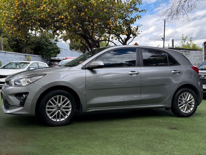 Kia RÍO 5 EX 1.5 2021 - Imagen 6 de 10