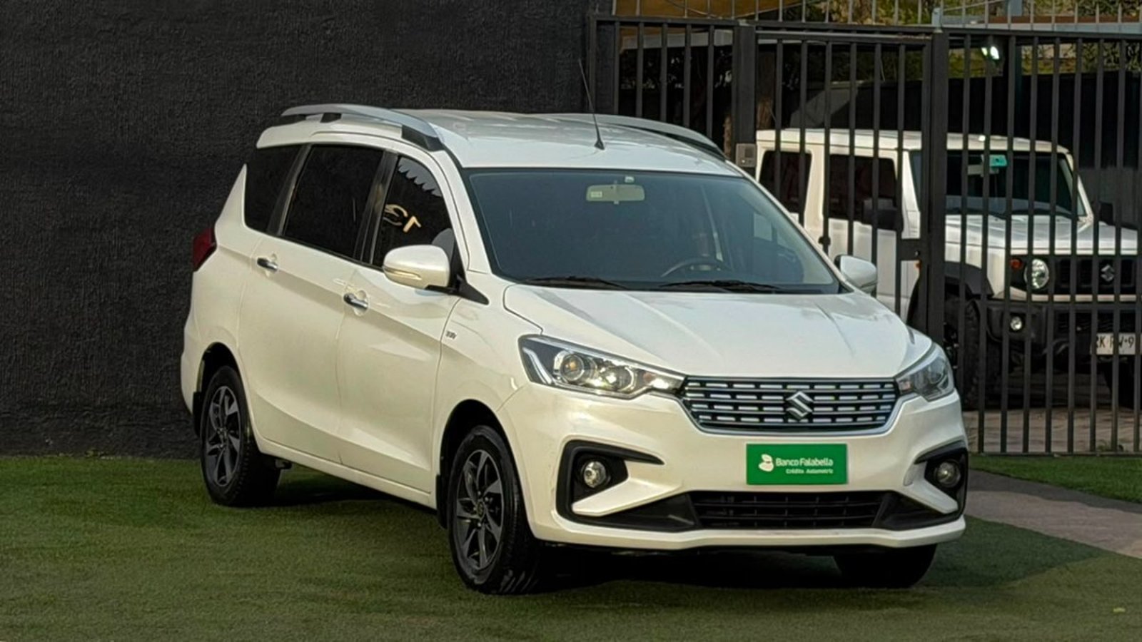 Suzuki ERTIGA GLX 1.5 FULL 2022 - Imagen 3 de 10