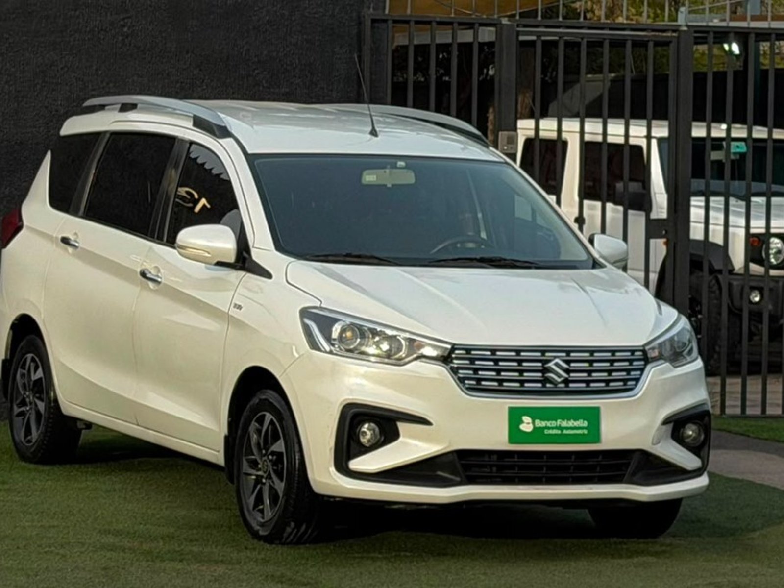 Suzuki ERTIGA GLX 1.5 FULL 2022 - Foto 3 de 10