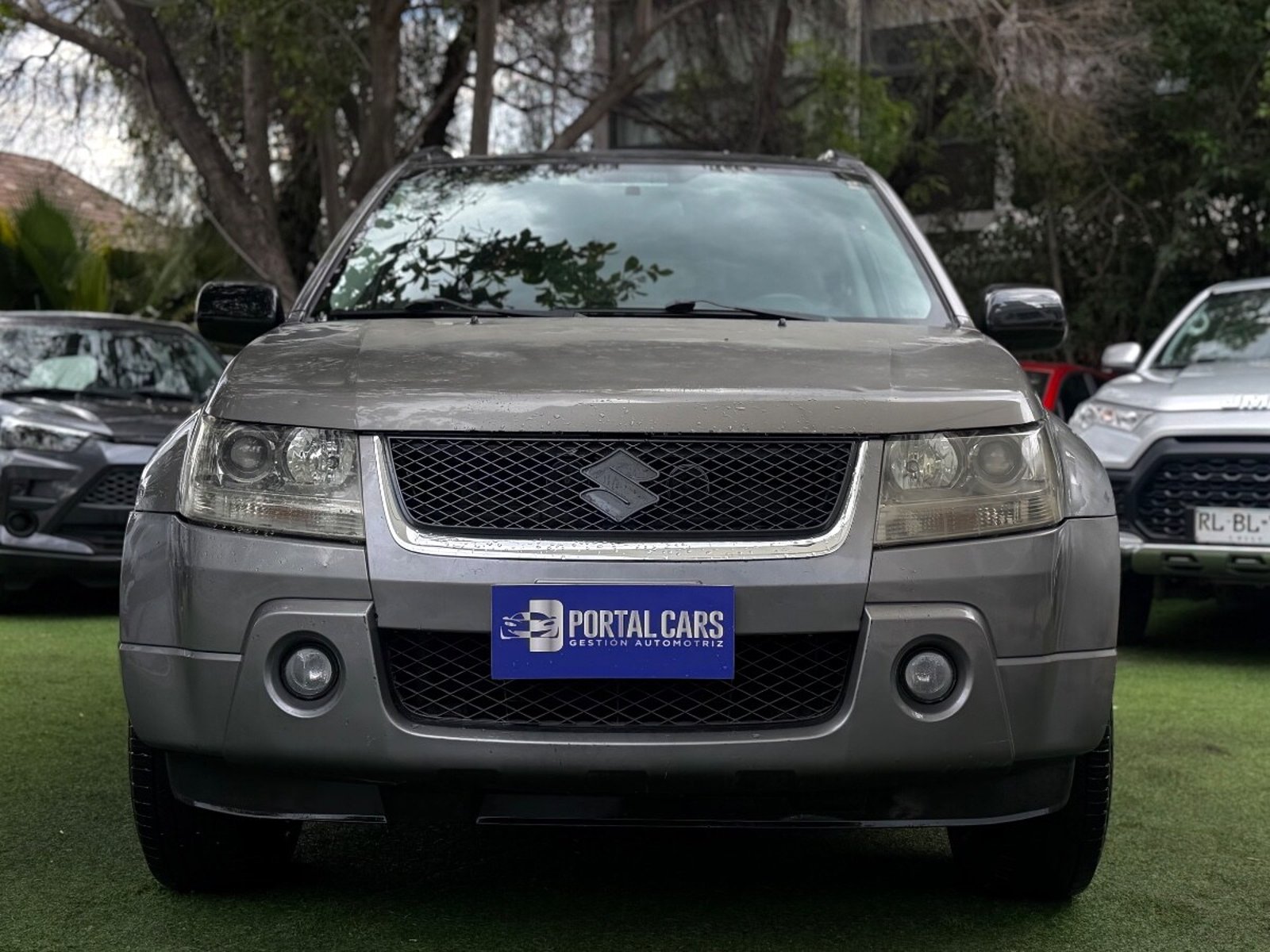 Suzuki GRAND NOMADE 2.0 GLX 2 4X4 2008 - Foto 2 de 10