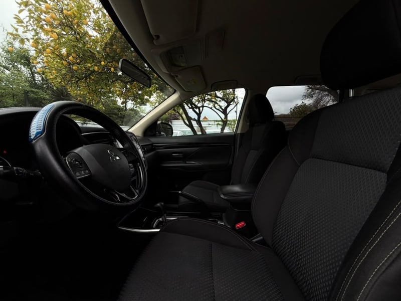 Mitsubishi OUTLANDER CVT 2.0 AUT 2022 - Imagen 10 de 10