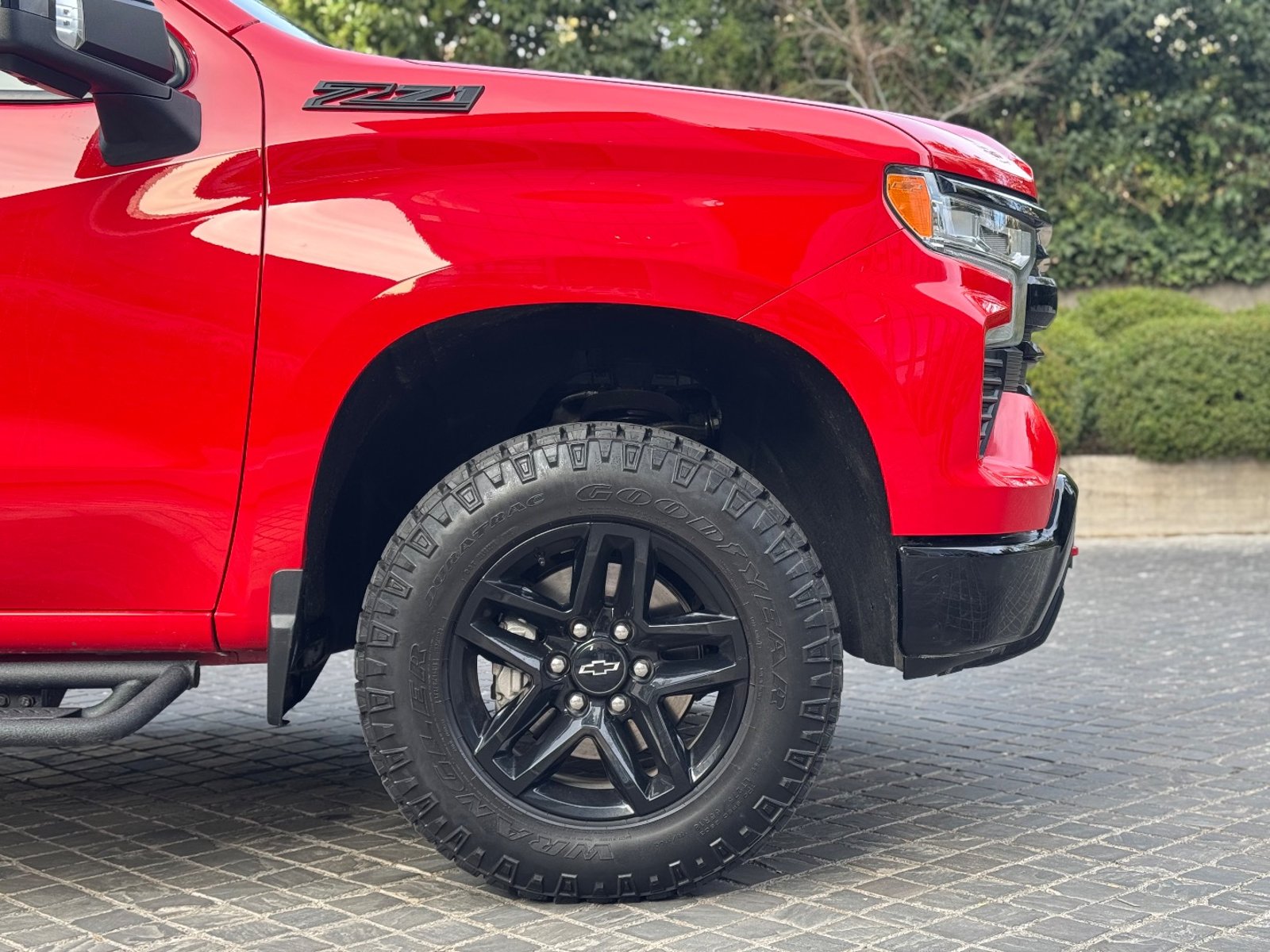 CHEVROLET SILVERADO 1500 LTZ Z71 5.3 V8 4x4 2023 - Imagen 8 de 18