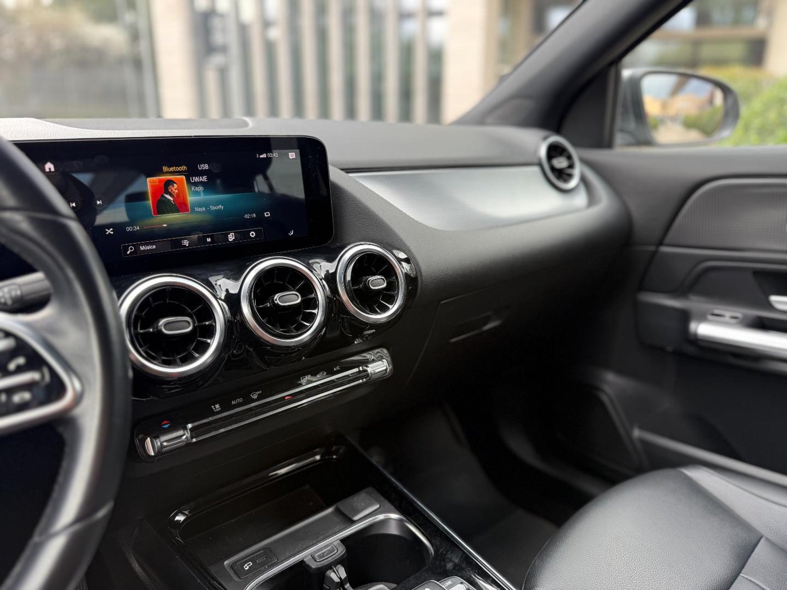 Mercedes-Benz GLA 200 2022 - Imagen 9 de 19