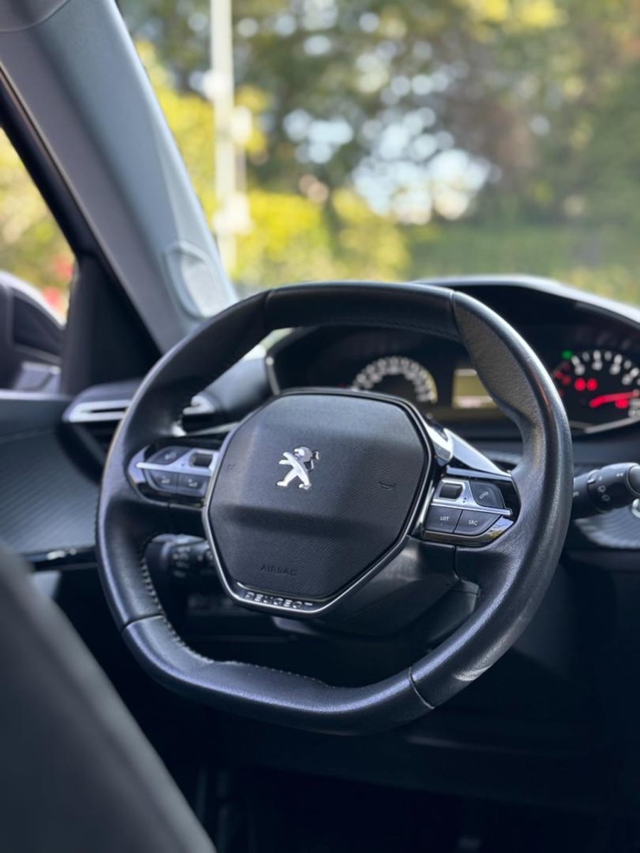 Peugeot 2008 2022 - Imagen 13 de 19