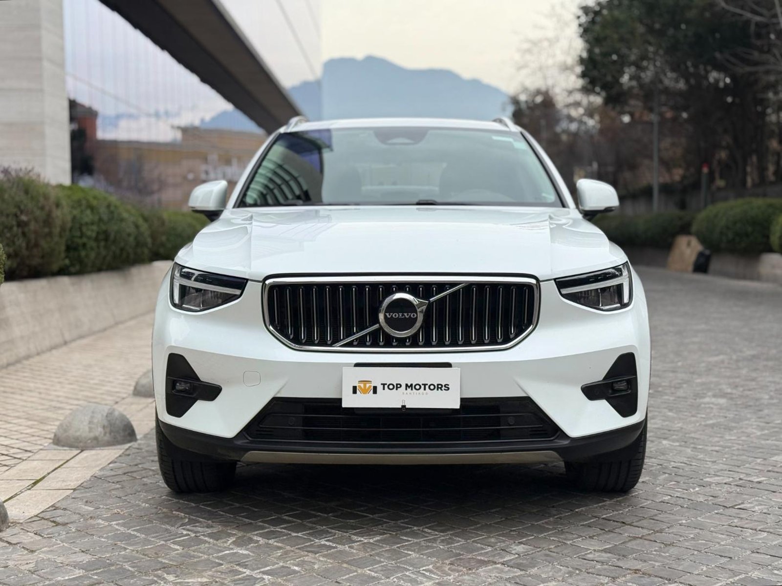Volvo XC40 B4 Plus 2023 - Imagen 3 de 20
