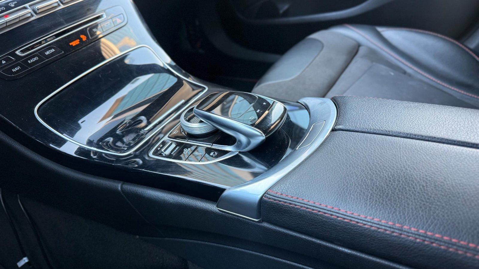 Mercedes-Benz C43 C 43 AMG 2017 - Imagen 10 de 16