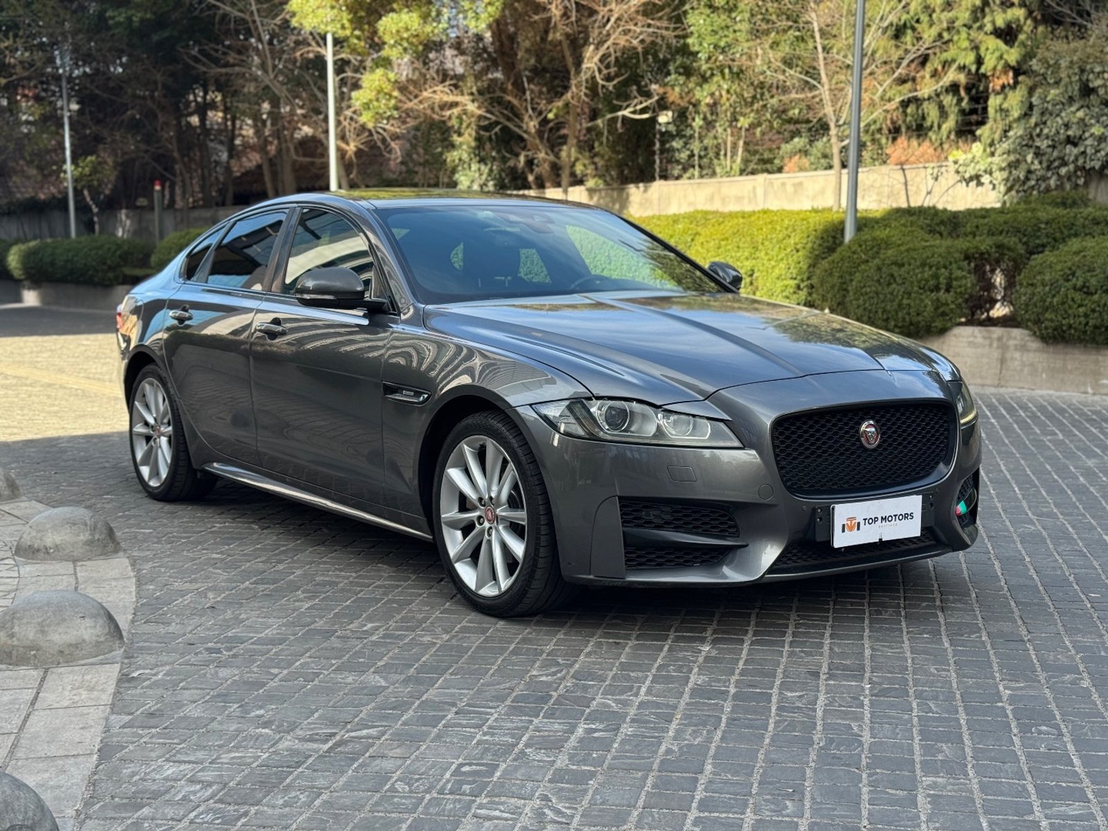 Jaguar XF 2.0 R-Sport 2017 - Foto 3 de 19
