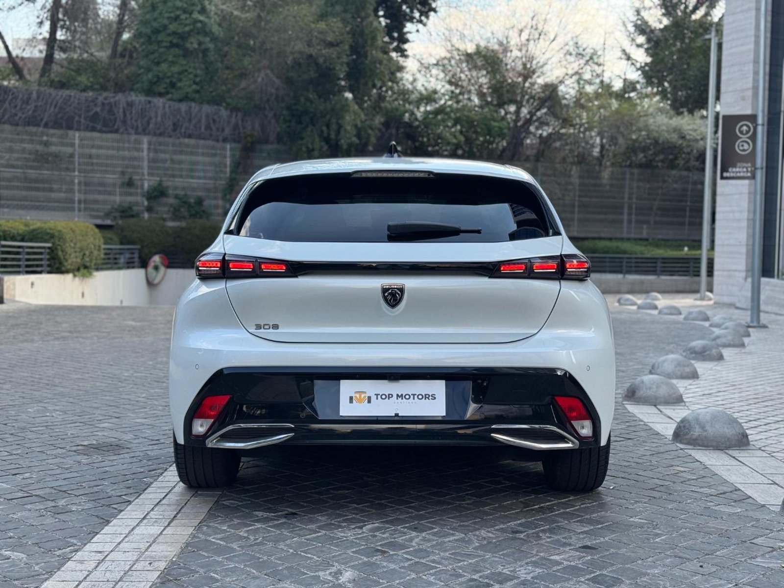 Peugeot 308 Allure 1.2 PureTech 2023 - Imagen 5 de 18