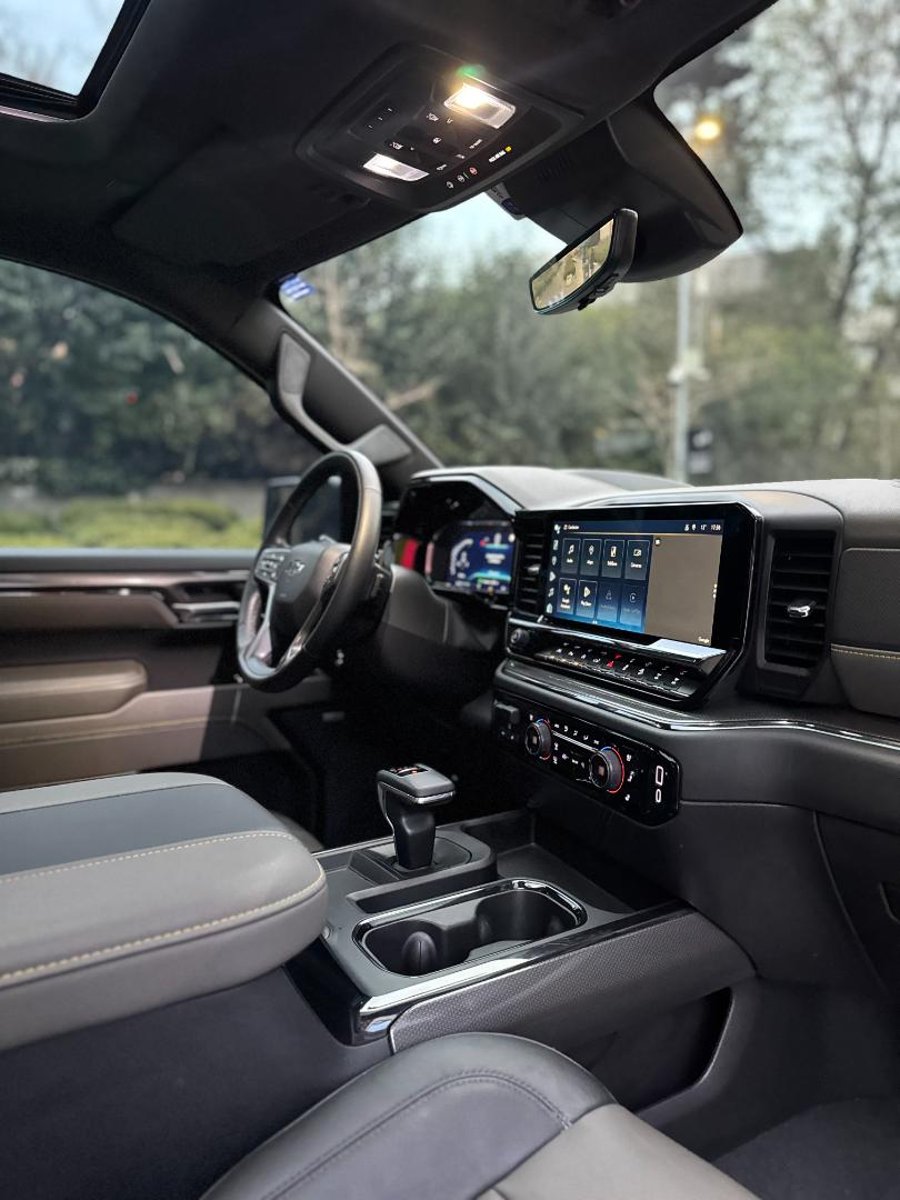 CHEVROLET SILVERADO 6.2 ZR2 AUTO DC 4WD R 2023 - Imagen 15 de 19