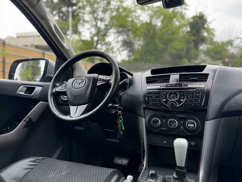 Mazda NEW BT 50 DCAB SDX 4X4 3.2 AUT 2018 - Imagen 9 de 16