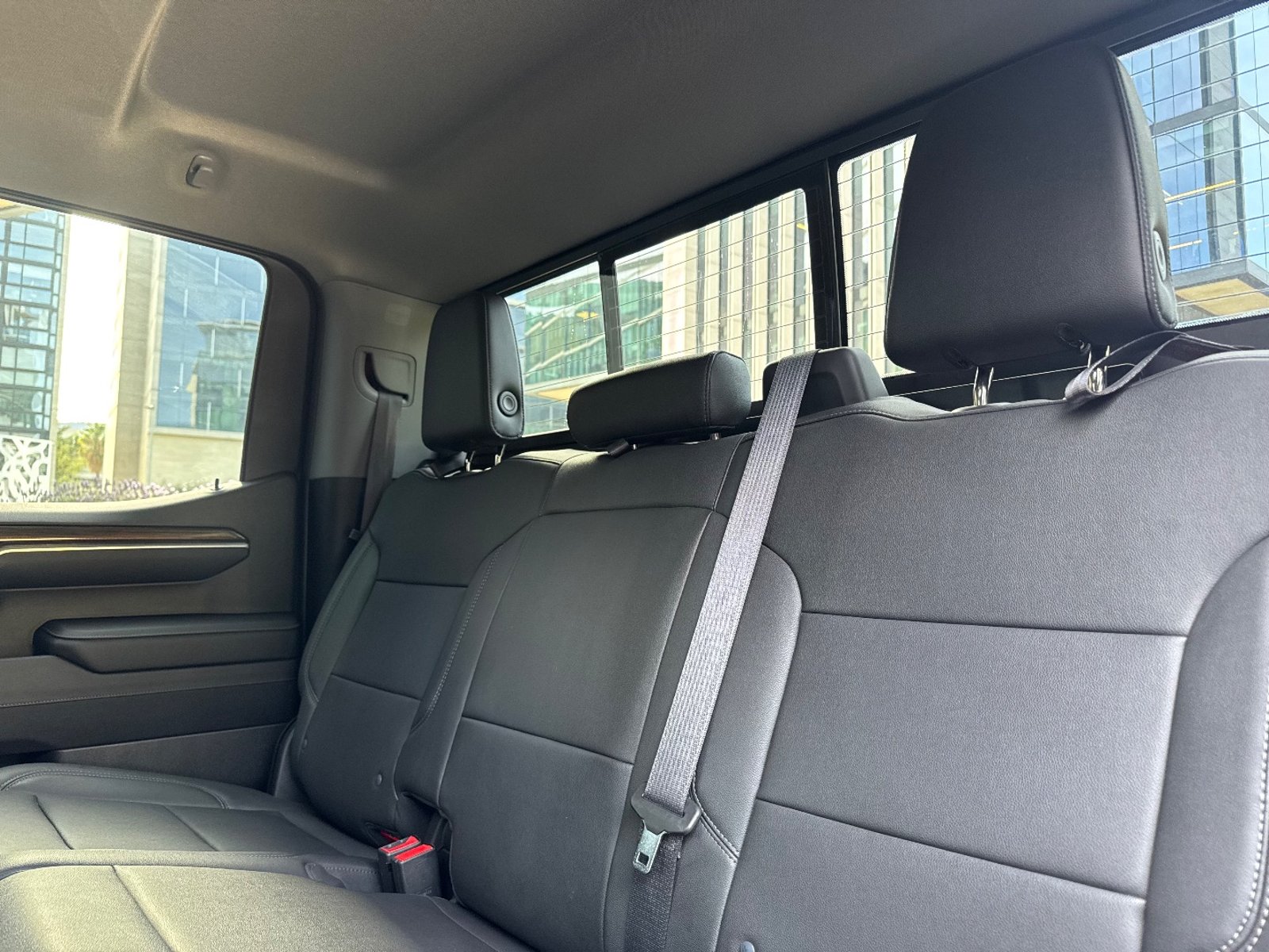 CHEVROLET SILVERADO 1500 LTZ Z71 5.3 V8 4x4 2023 - Imagen 17 de 18