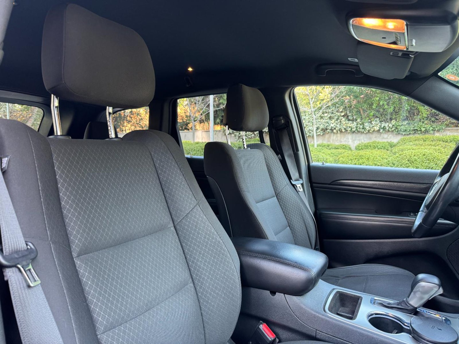 Jeep Grand Cherokee Laredo 3.6 V6 4x4 2018 - Imagen 17 de 19