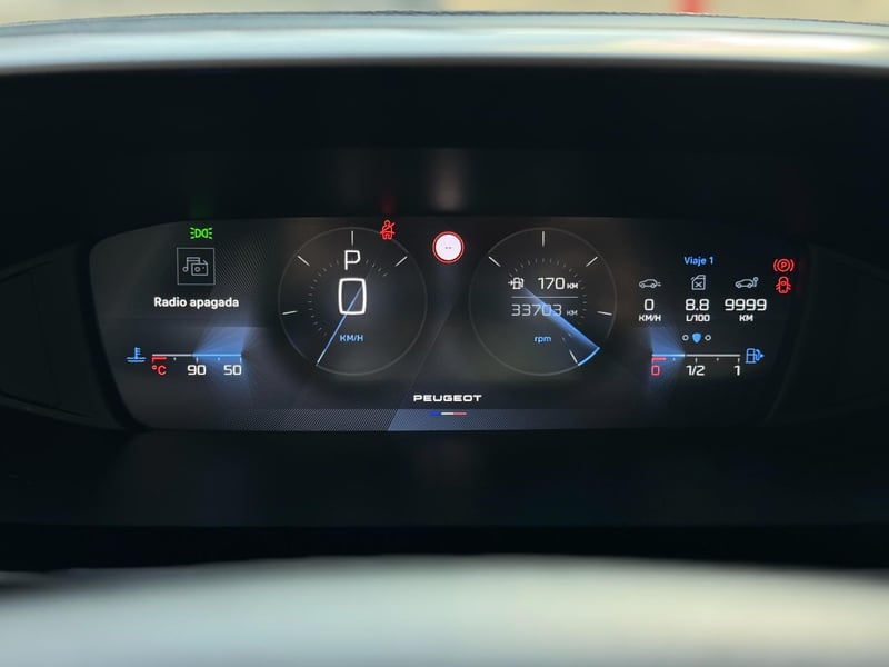 Peugeot 308 Allure 1.2 PureTech 2023 - Imagen 11 de 18
