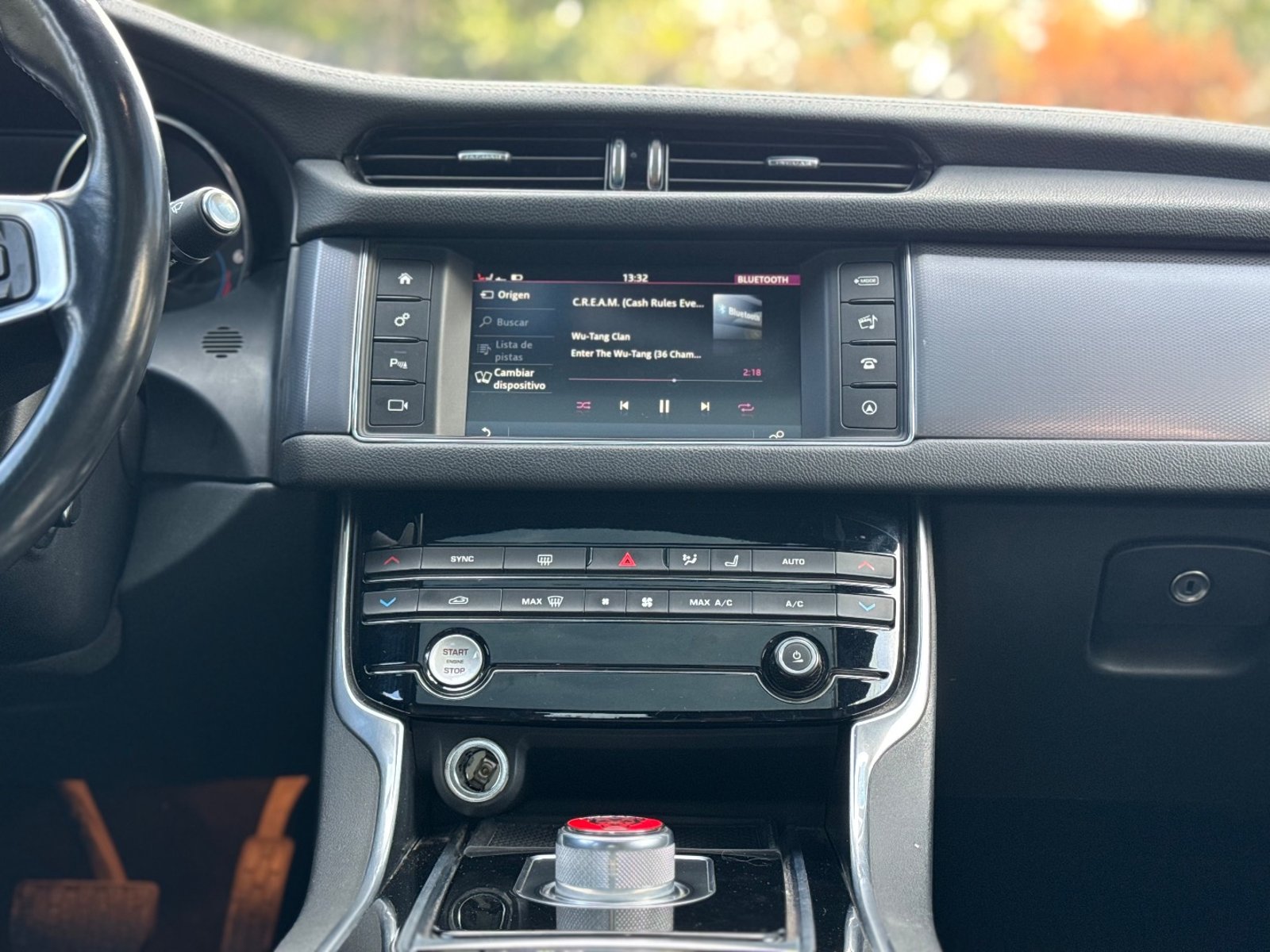 JAGUAR XF 2.0 R-Sport 2017 - Imagen 14 de 19