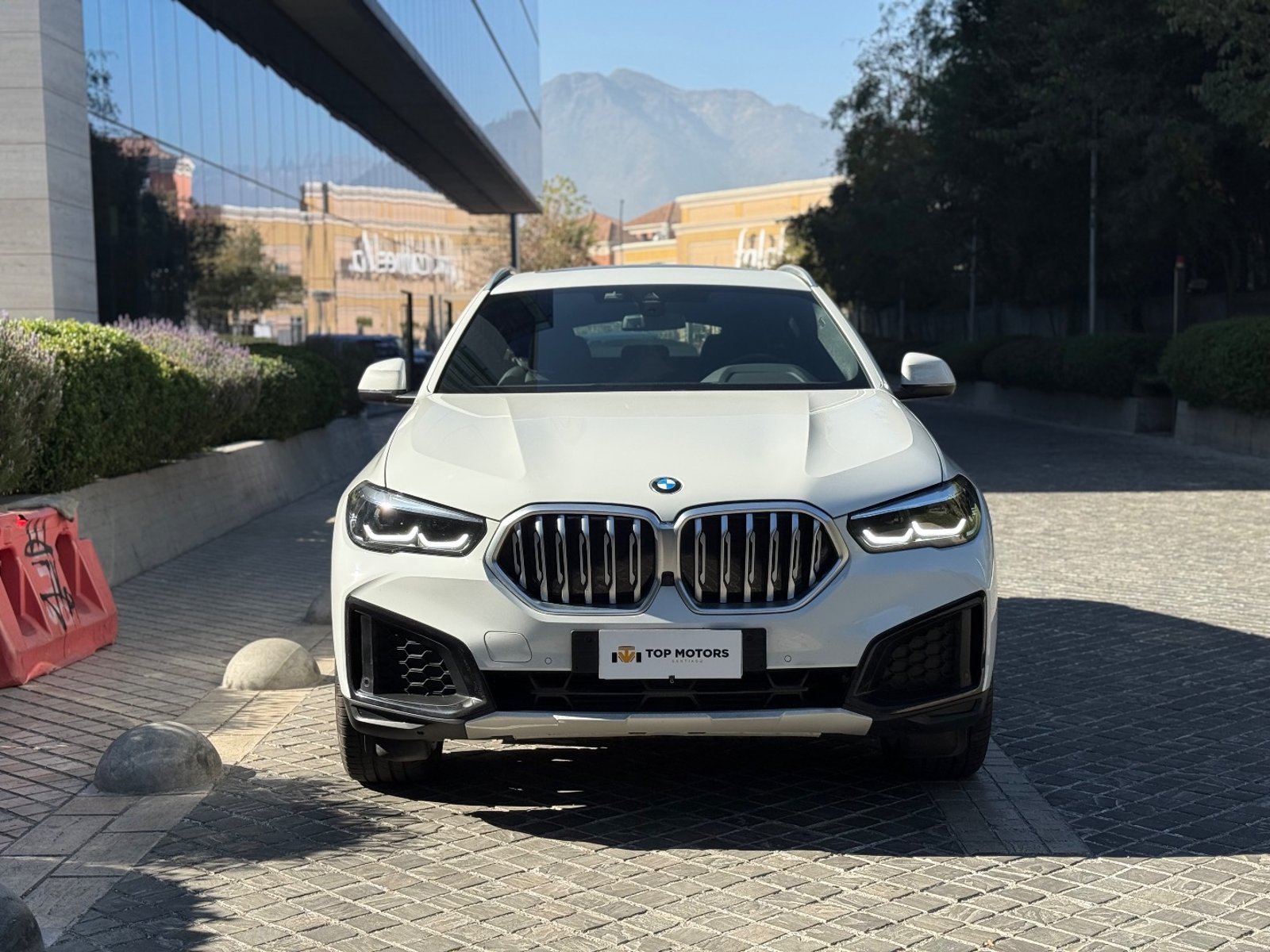 BMW X6 xDrive30d 2023 - Foto 2 de 16