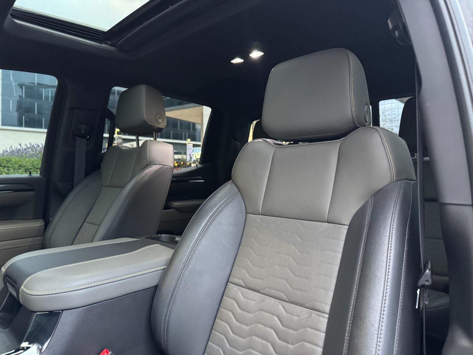 CHEVROLET SILVERADO 6.2 ZR2 AUTO DC 4WD R 2023 - Imagen 16 de 19