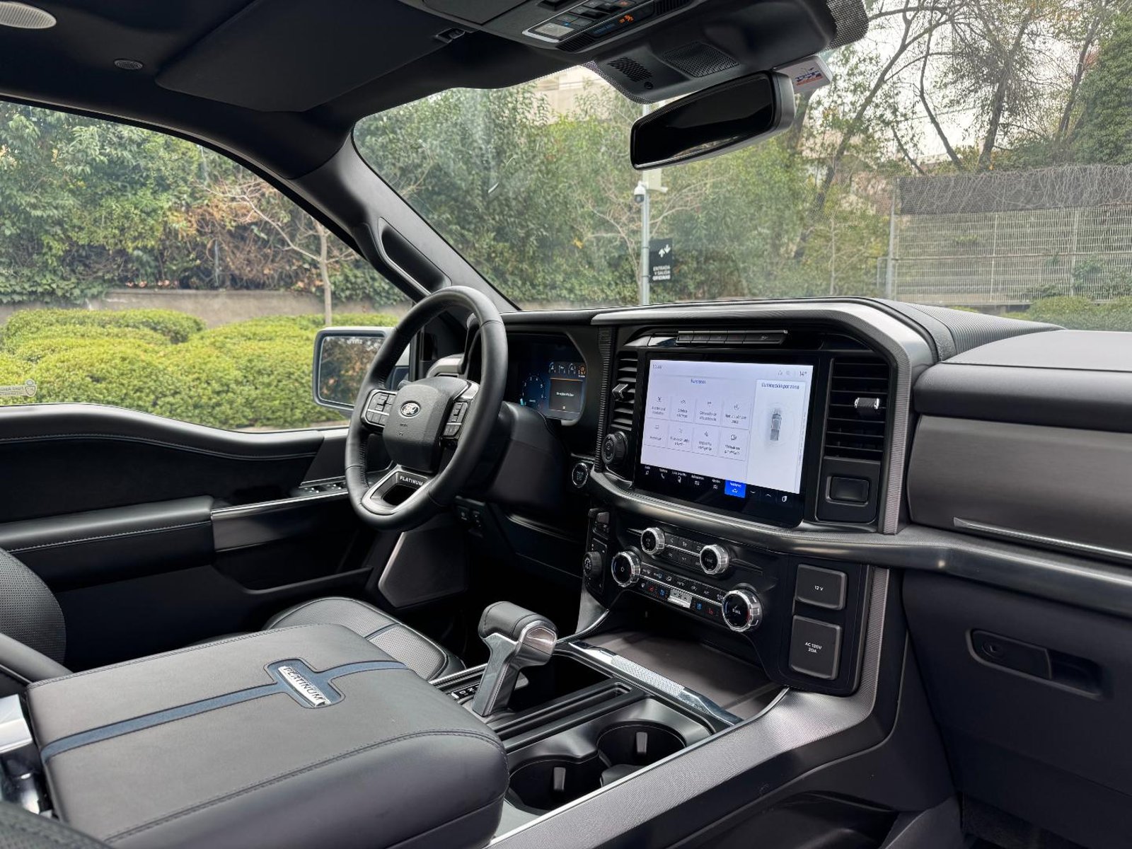 Ford F150 PLATINUM 4X4 3.5 AUT 2025 - Imagen 16 de 20