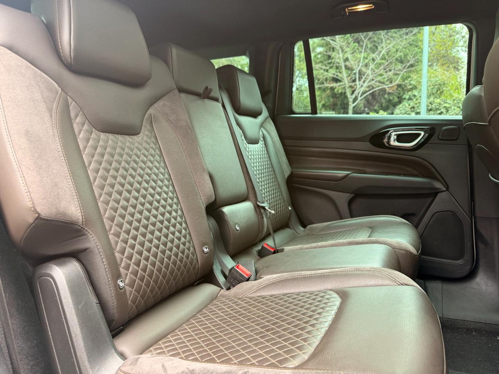 Jeep COMMANDER 2023 - Imagen 17 de 20