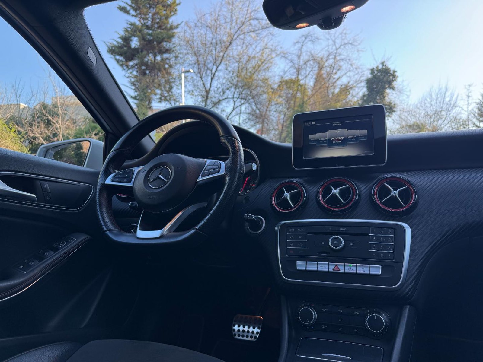 Mercedes-Benz A250 2017 - Imagen 9 de 19