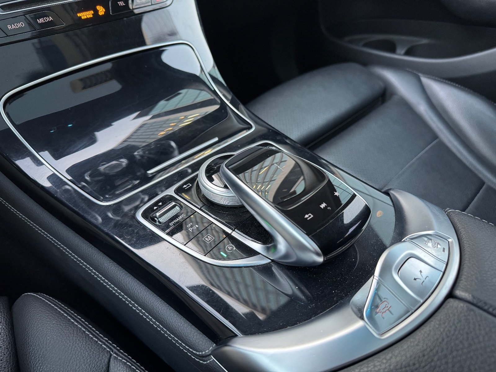 MERCEDES-BENZ GLC GLC 300d 4MATIC 2019 - Imagen 13 de 19