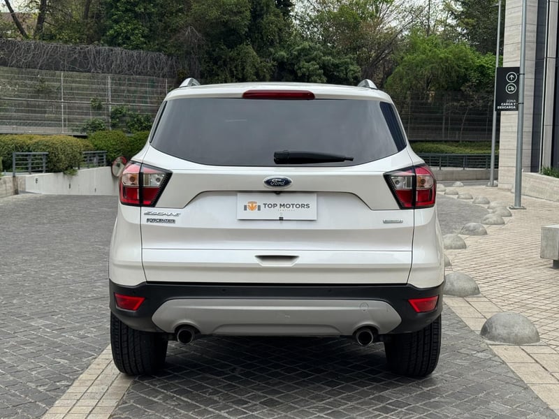 Ford ESCAPE Titanium 2.0 EcoBoost AWD 2018 - Imagen 5 de 19
