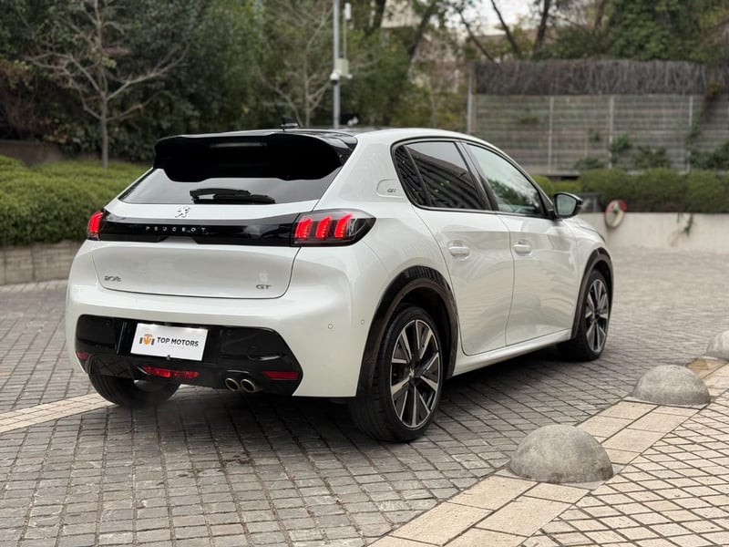 Peugeot 208 GT 1.2 PureTech AT 2022 - Imagen 4 de 16