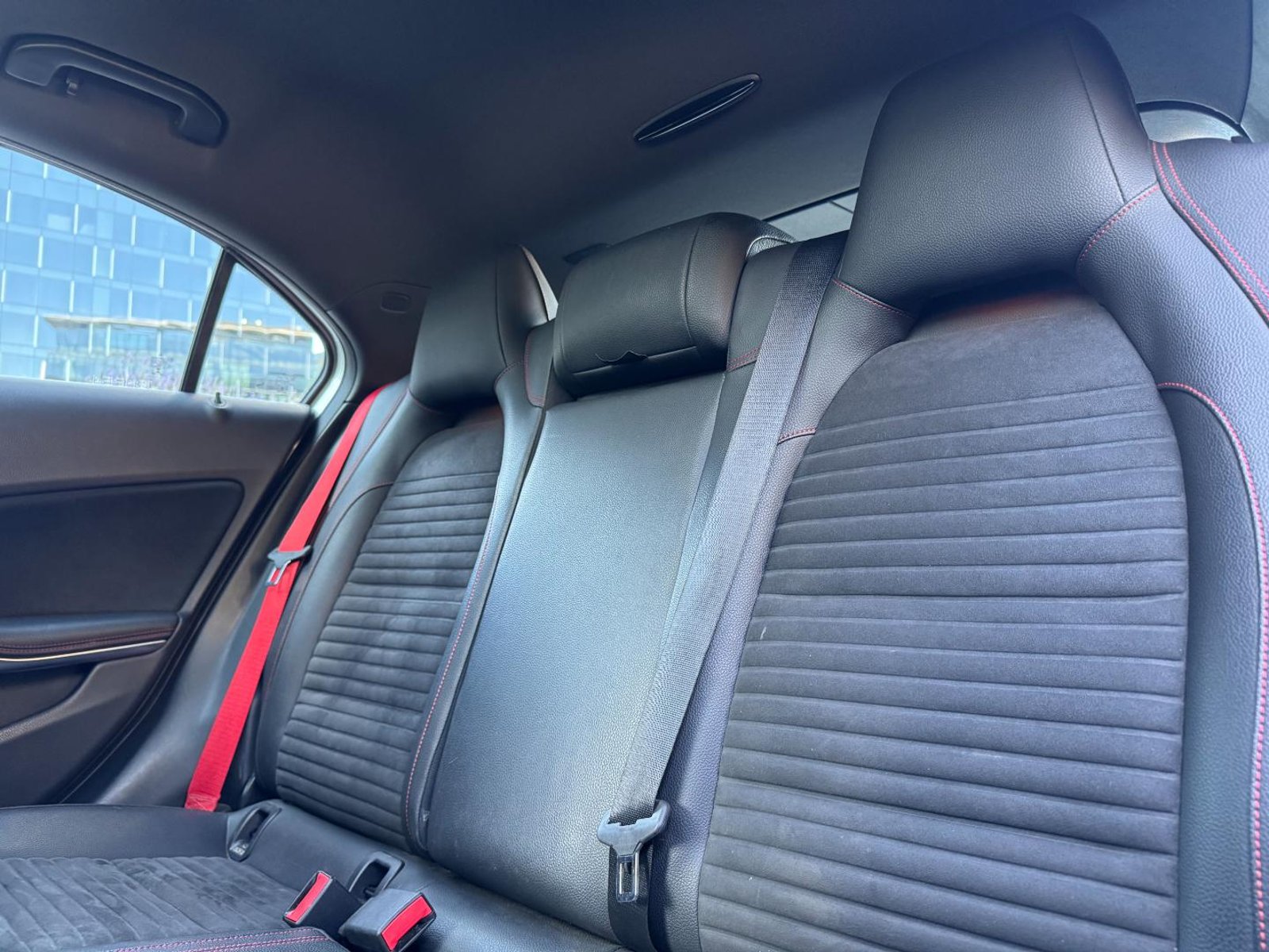 Mercedes-Benz A250 2017 - Imagen 18 de 19
