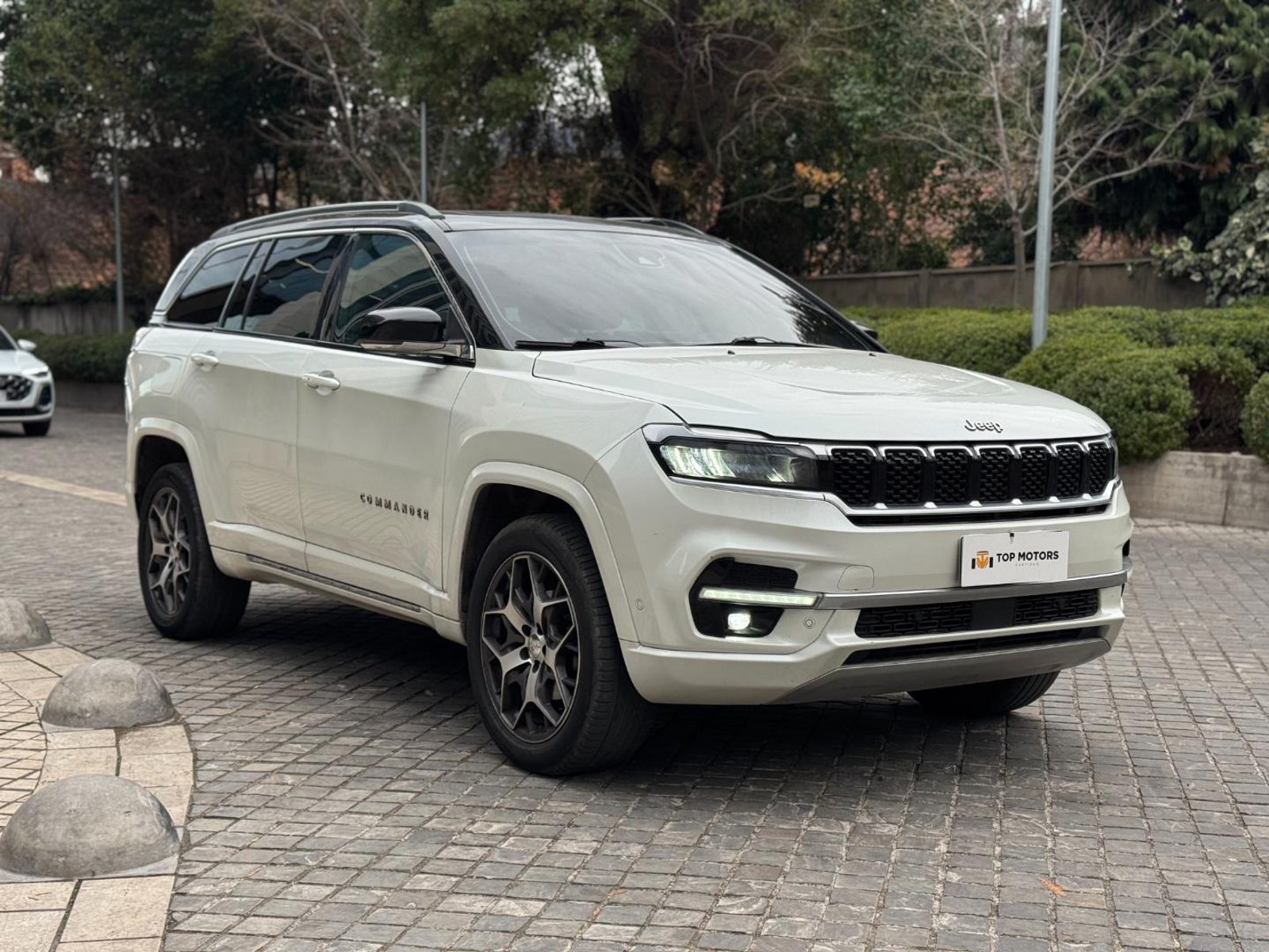 Jeep COMMANDER 2023 - Imagen 3 de 20