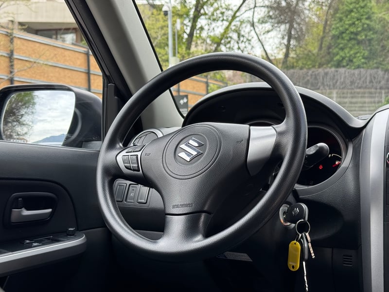 Suzuki GRAND VITARA GLX2.4 AUTOMATICA 2019 - Imagen 14 de 19