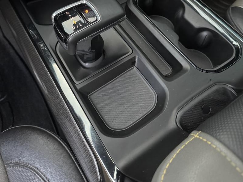 Chevrolet SILVERADO 6.2 ZR2 AUTO DC 4WD R 2023 - Imagen 12 de 19
