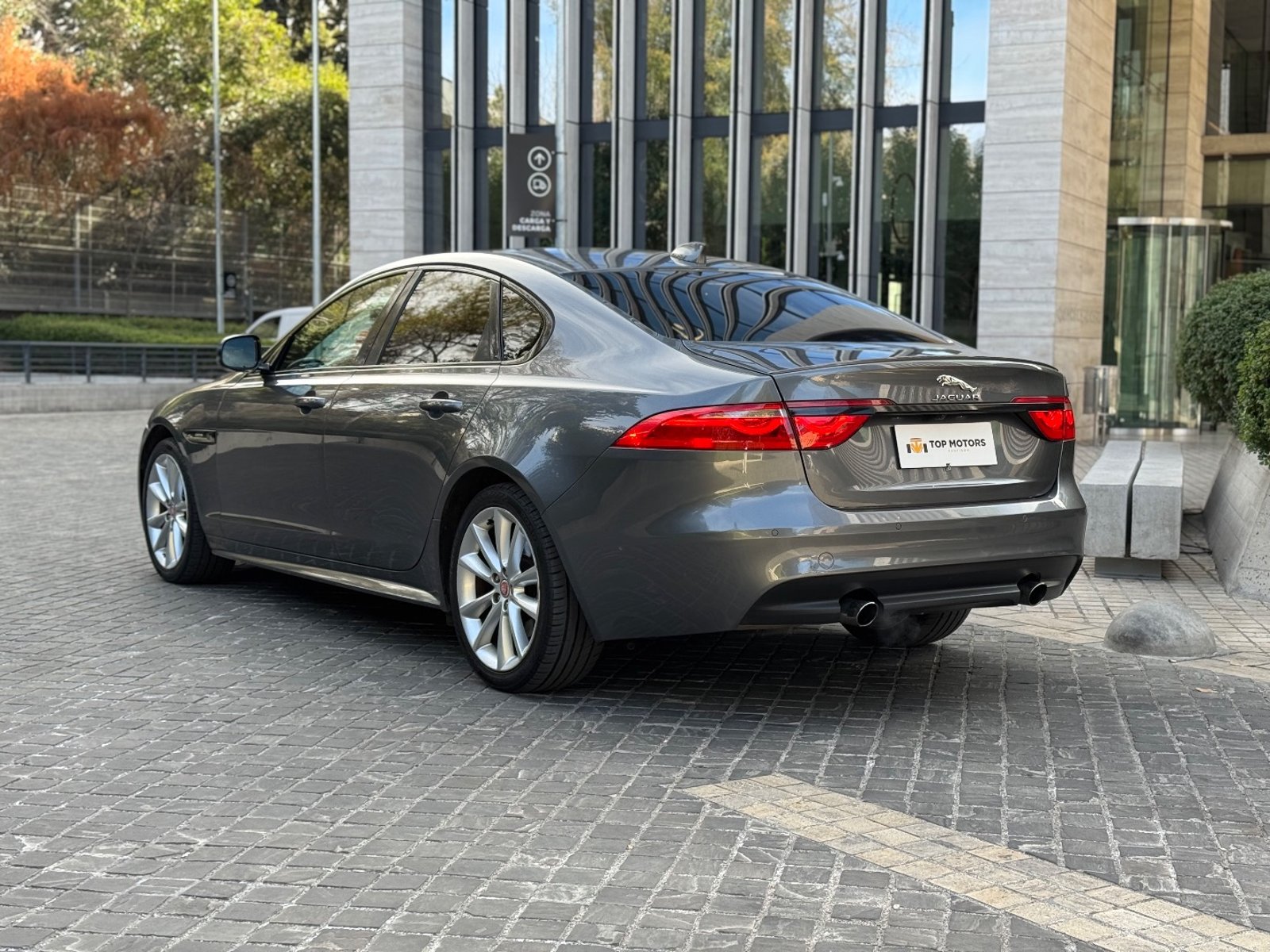 JAGUAR XF 2.0 R-Sport 2017 - Imagen 6 de 19