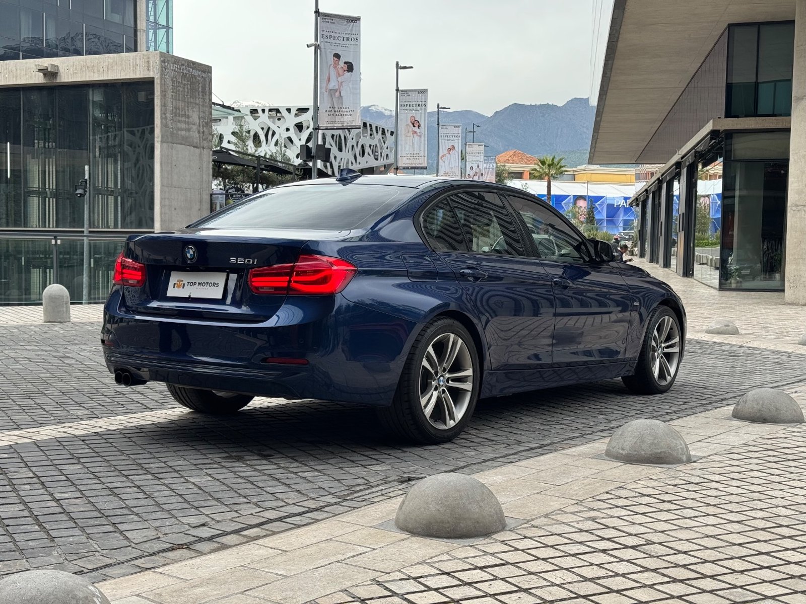 BMW 320I 2018 - Foto 4 de 17