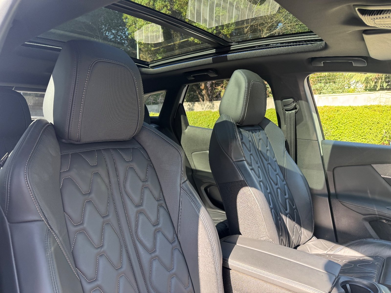 PEUGEOT 3008 GT-Line 2.0 BlueHDi 2019 - Imagen 17 de 19