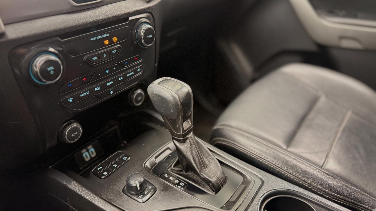 Ford RANGER Limited 2.0 BiTurbo 4x4 2021 - Imagen 11 de 17
