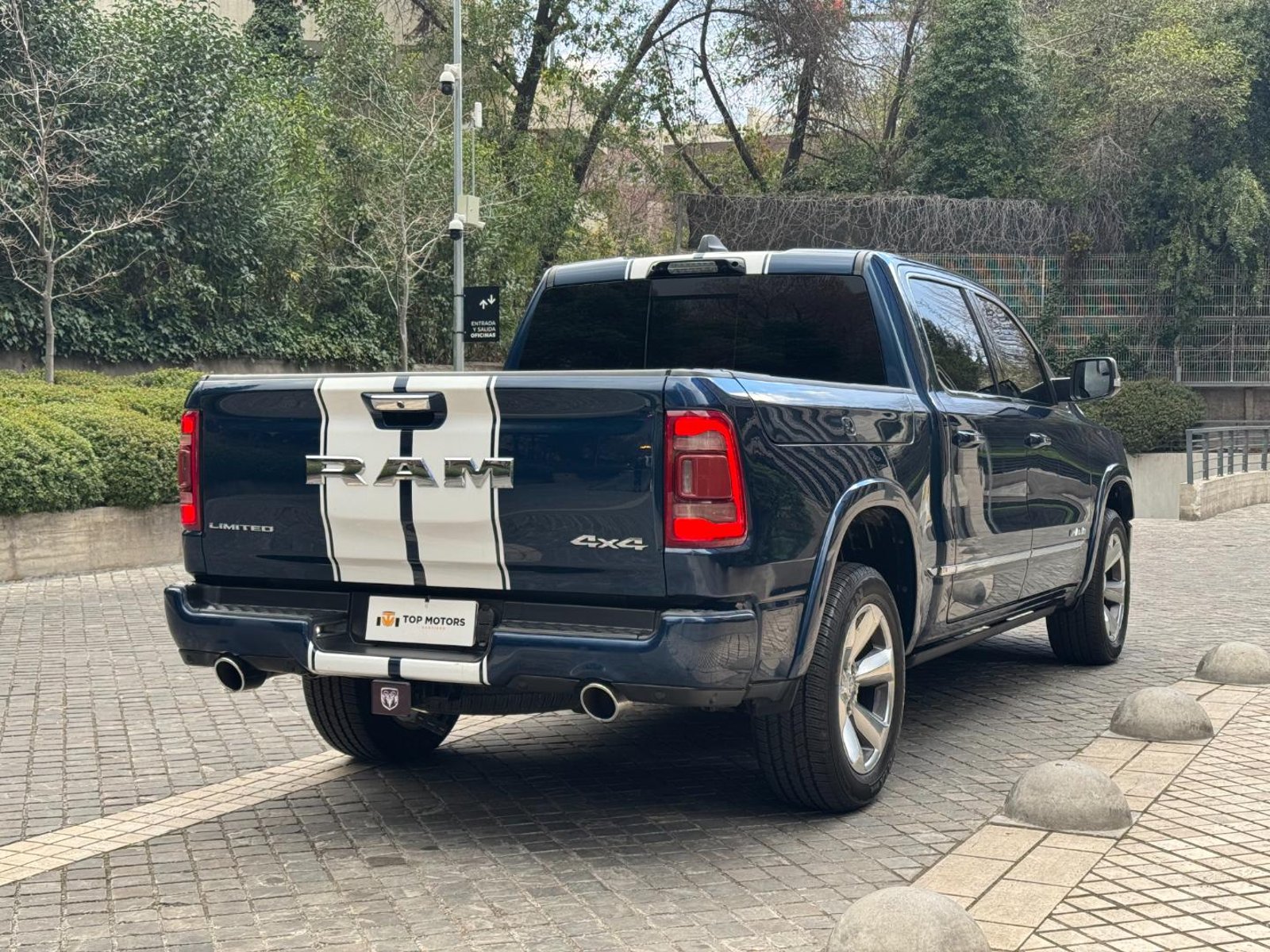 RAM Ram 1500 LIMITED 5.7 2022 - Foto 4 de 19
