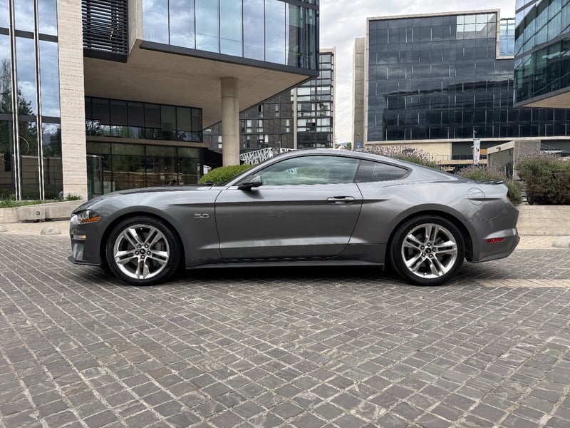 Ford MUSTANG 5.0 GT PREMIUM 4X2 COUPE AT 2P 2021 - Imagen 7 de 19