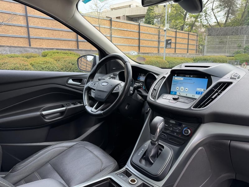 Ford ESCAPE Titanium 2.0 EcoBoost AWD 2018 - Imagen 14 de 19