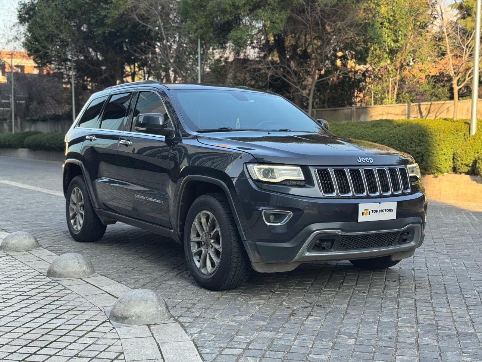Jeep Grand Cherokee 3.6 LIMITED LX 4X4 AT 5P 2015 - Foto 3 de 19