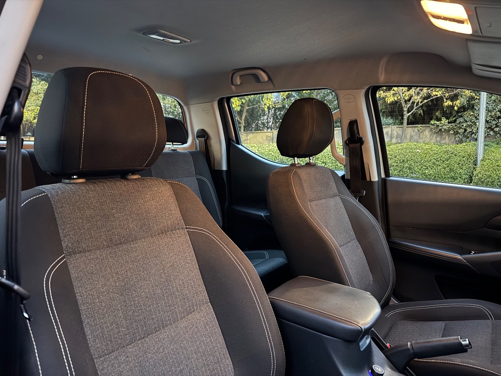 Peugeot LANDTREK Active BlueHDi 180 4X4 AT 2024 - Imagen 16 de 18