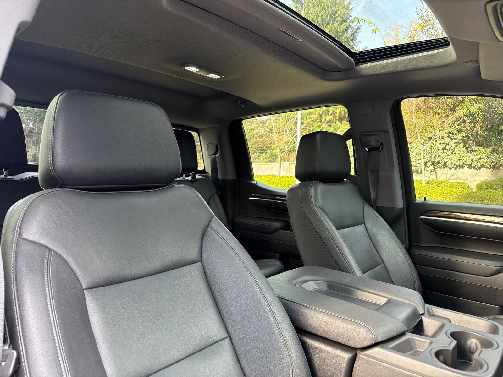 CHEVROLET SILVERADO 1500 LTZ Z71 5.3 V8 4x4 2023 - Imagen 16 de 18