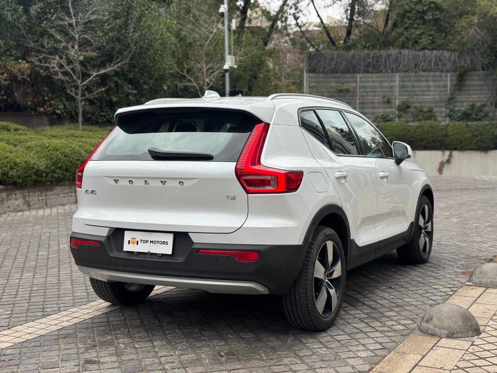 Volvo XC40 T4 Momentum 2021 - Foto 4 de 19