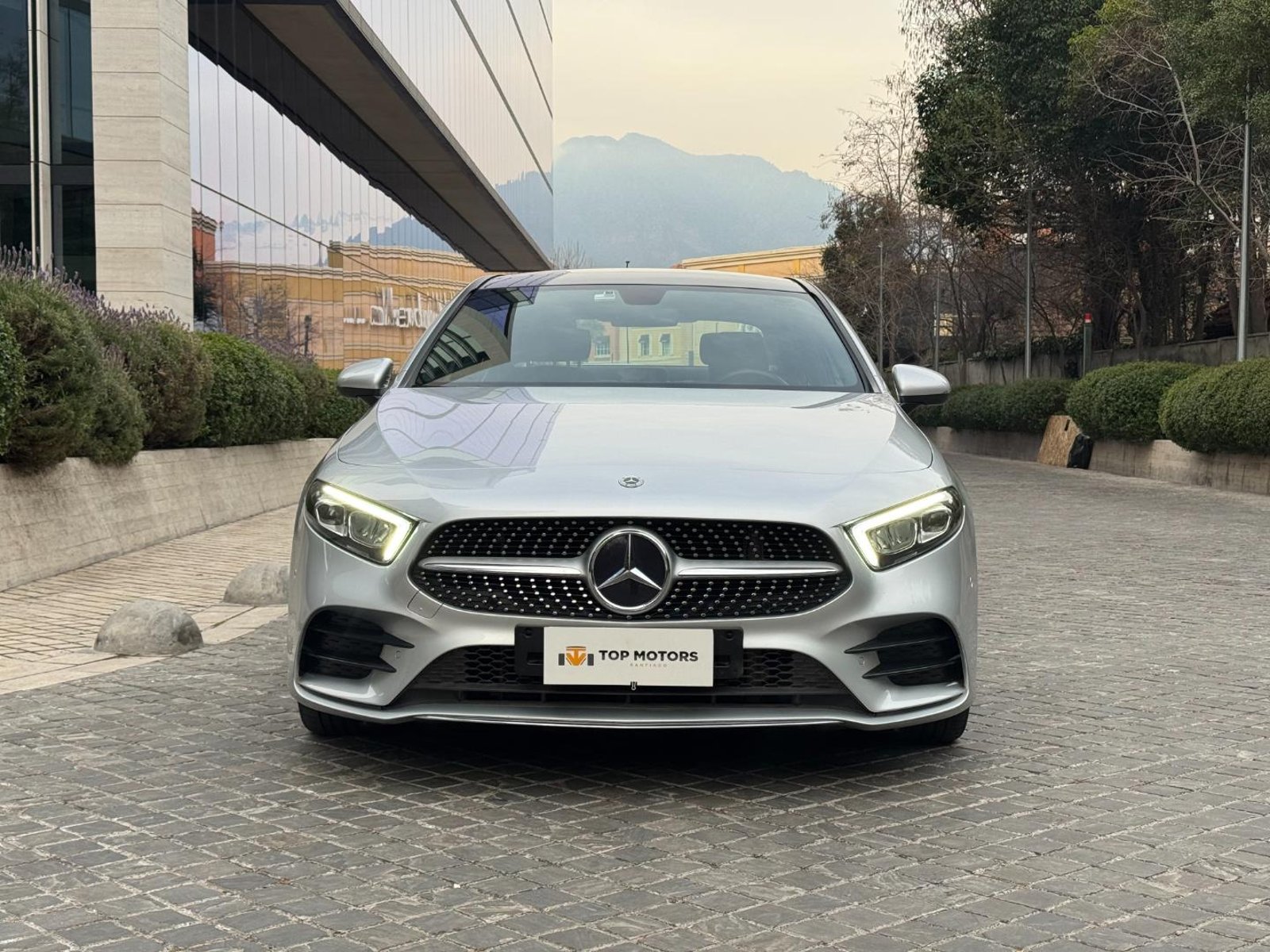 Mercedes-Benz A 250 2023 - Foto 2 de 19