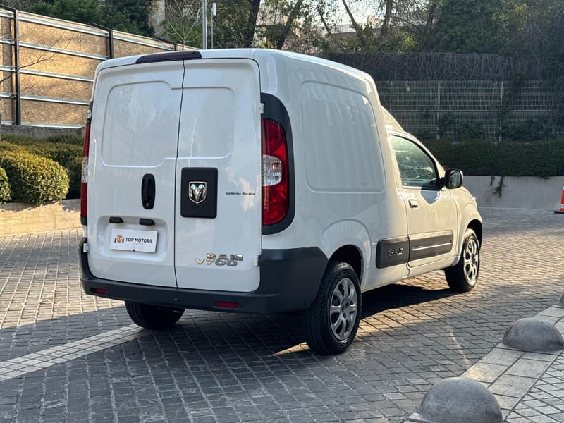 RAM VAN 700 RAPID 2022 - Imagen 4 de 14