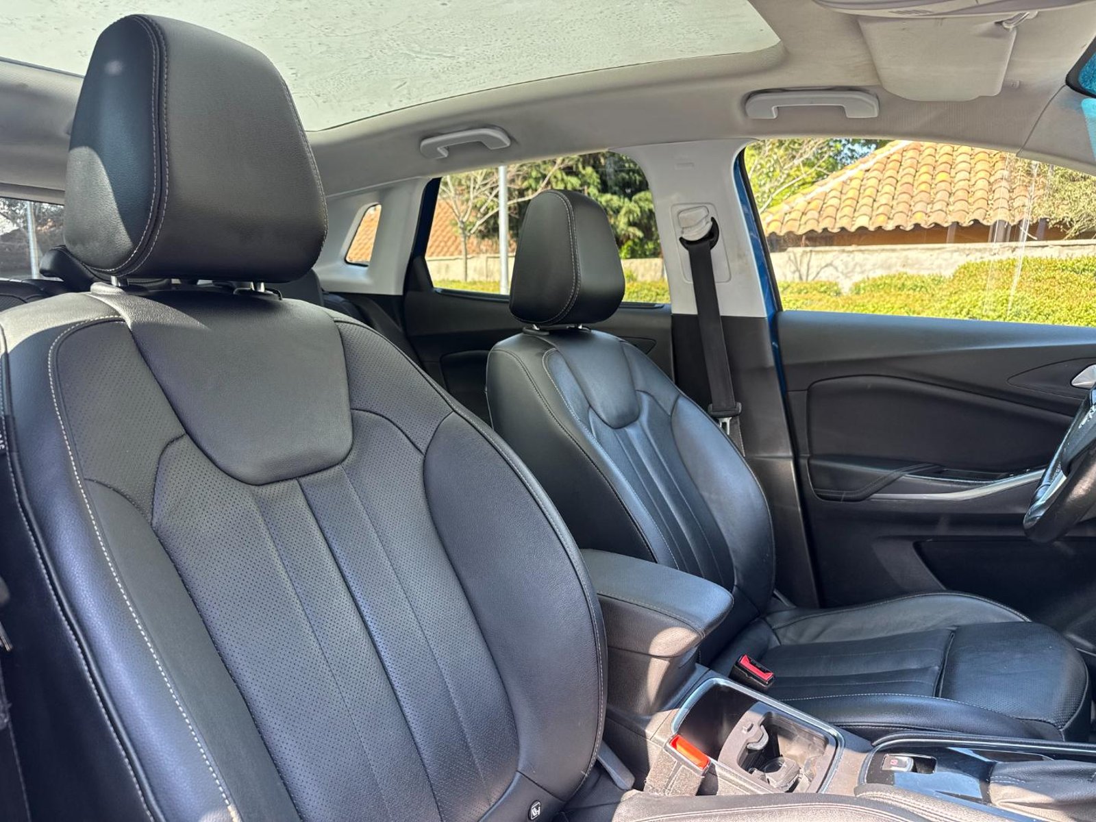 Opel CROSSLAND X 2019 - Imagen 17 de 20