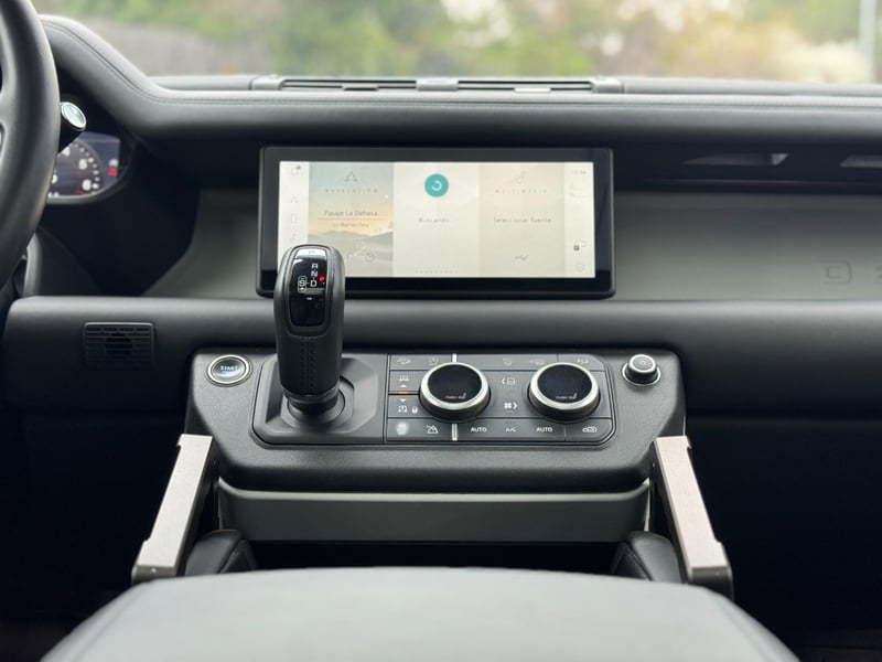 Land Rover DEFENDER 2024 - Imagen 15 de 19