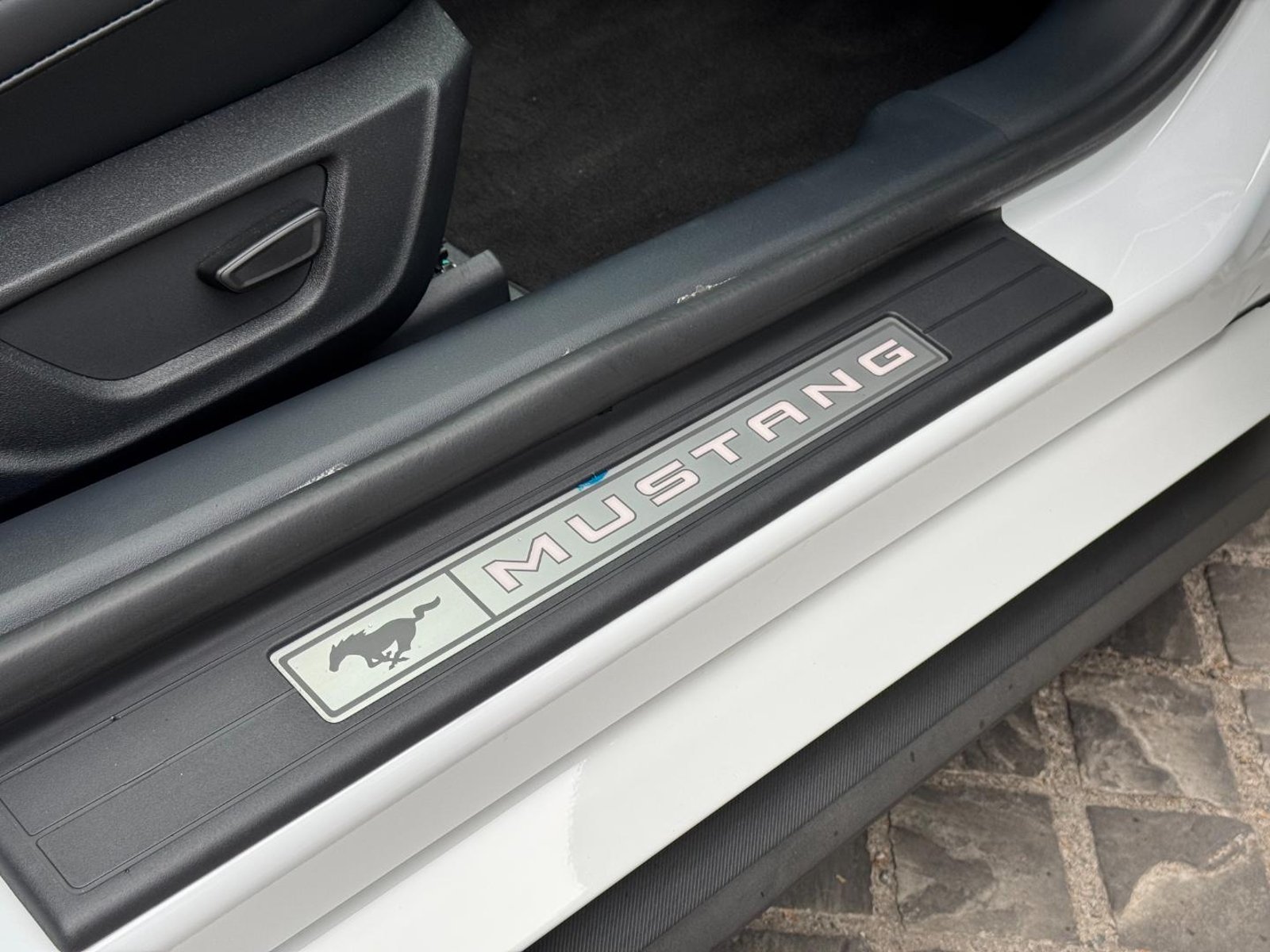 Ford MUSTANG 2024 - Imagen 14 de 19