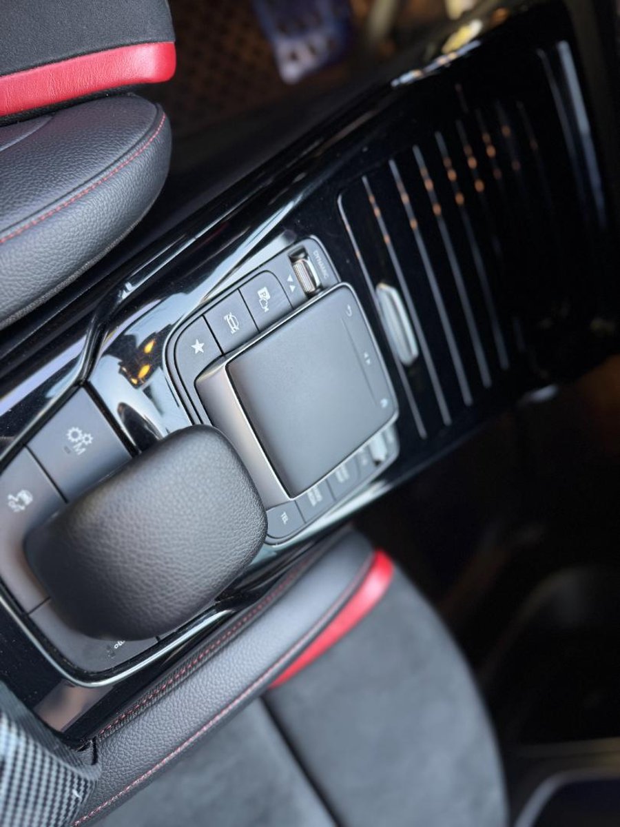 Mercedes-Benz A45S AMG 2023 - Imagen 9 de 18