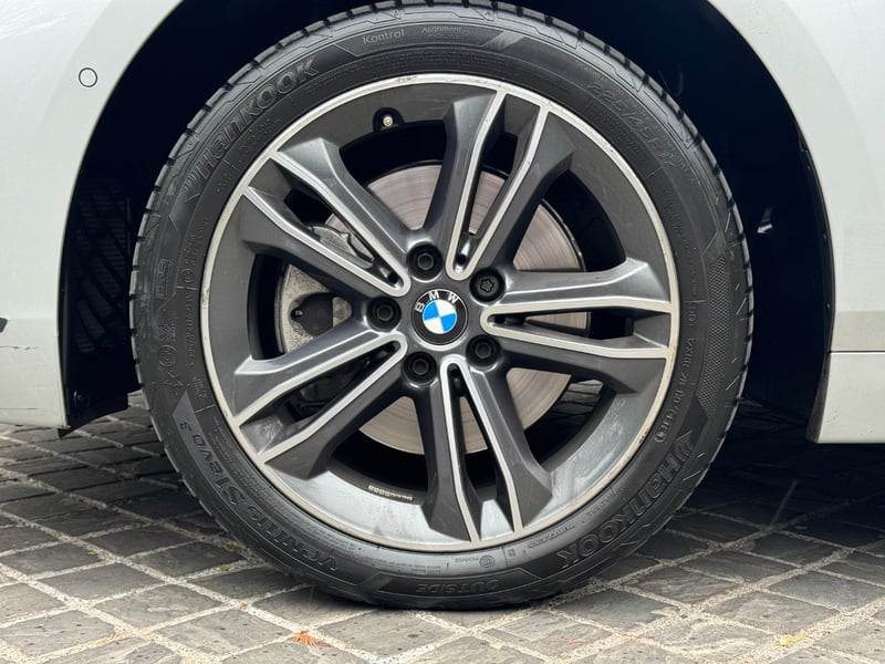 BMW 118i 2021 - Imagen 8 de 19